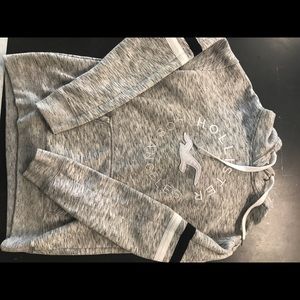 Comfy hoodie barely worn